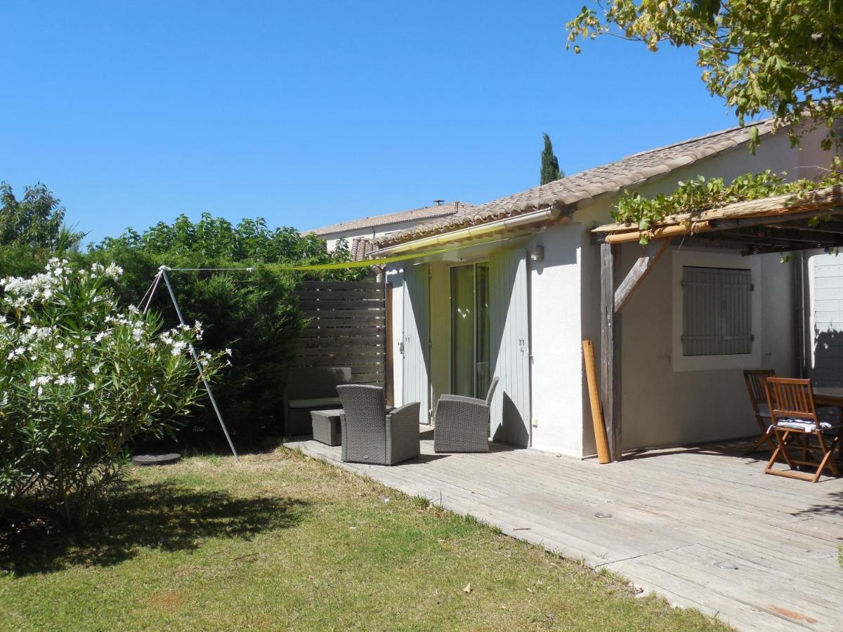 LʼIsle-sur-la-Sorgue La Maison Bleue المظهر الخارجي الصورة