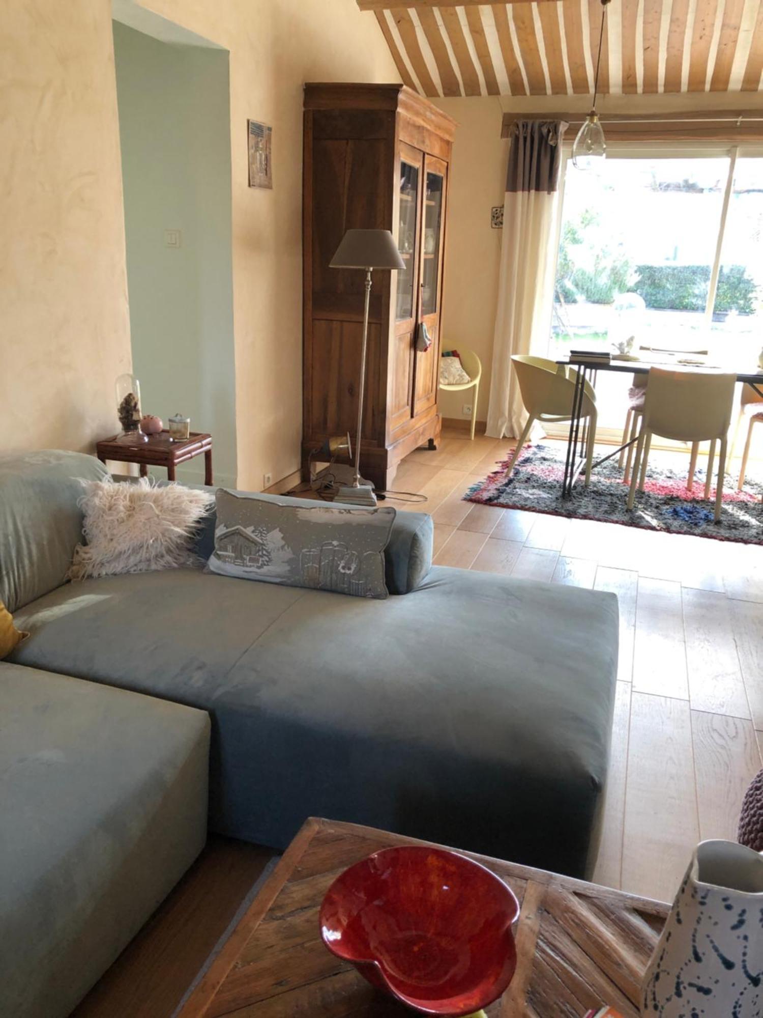 LʼIsle-sur-la-Sorgue La Maison Bleue المظهر الخارجي الصورة